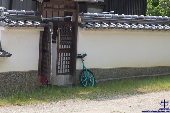 Traditional Japanese unicycle